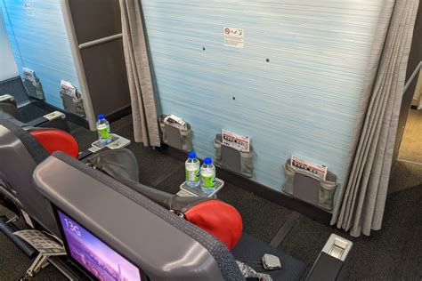 Review: Air Canada 787 Premium Economy Montreal to London | Prince of