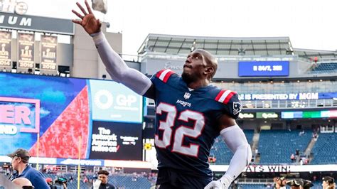 Ex-Patriots Super Bowl champ Devin McCourty joins NBC - ESPN