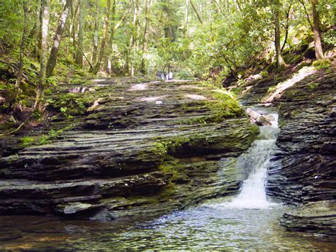 Devils Bathtub Hike