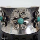 BEAUTIFUL ROSE RING Sex And The City Design Crystal Flower Floral Silver Stretch OSFA Band