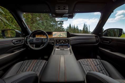 2025 Nissan Armada vs. 2024 Nissan Armada: Invigorating changes abound