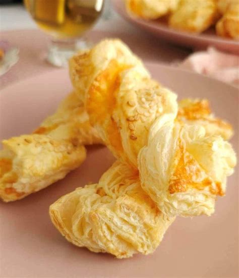 Quick Cheese Pastry Twists For Easy Entertaining Caroline S Easy Baking Lessons