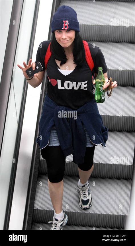 Exclusivo La Comediante Sarah Silverman Lleva Una Camiseta I Heart