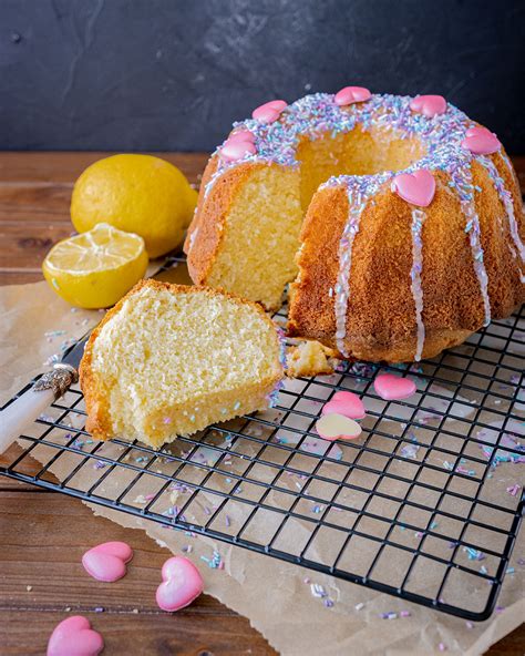 Extra Saftiger Zitronenenkuchen So Einfach Und So Locker Saftig