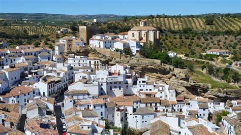 Setenil De Las Bodegas El Pueblo M S Espectacular De Espa A