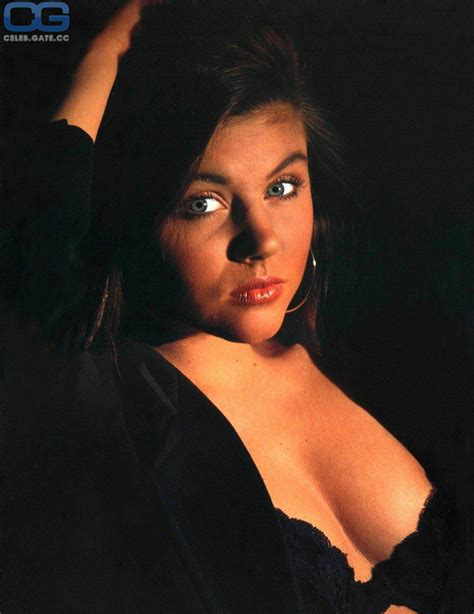 Tiffani Thiessen Nude Pictures Photos Playboy Naked Topless Fappening