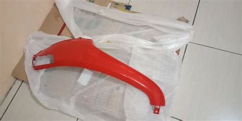 Jual Sayap Tebeng Depan Scoopy Fi K16 Bagian Kanan Warna Merah Ferrari