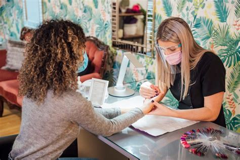 Nail Salon Etiquette Mistakes 10 Habits Nail Techs Secretly Hate