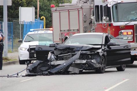 Video Surrey Rcmp Hunt For Suspect After Hit And Run Cloverdale Reporter