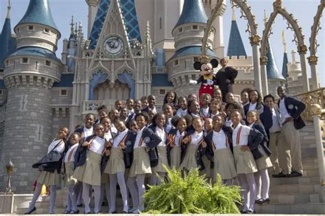 Detroit Academy of Arts & Sciences Choir Performs on Cinderella Castle ...