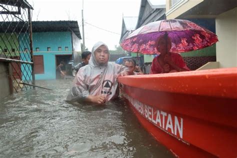 Gubernur Sulsel Evakusi Warga Terdampak Banjir Di Makassar Antara News