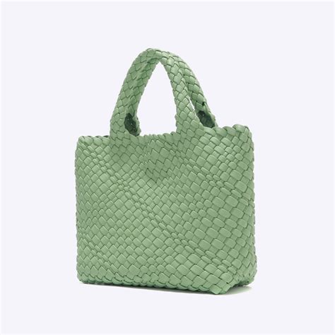 Yeshi | evb* | Tracce | Official Store