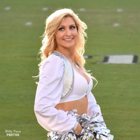 Oakland Raiderette Elizabeth Football S Fabulous Fem Flickr