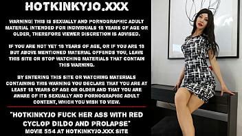 Hotkinkyjo folla su culo con consolador cíclope rojo y prolapso XVIDEOS