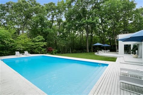 An Updated Bates Modern Near The Bay In East Hampton Curbed Hamptons