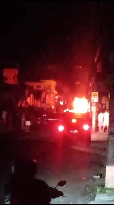 V Deo Nibus Pega Fogo Depois De Bater Em Poste De Avenida Em Bh