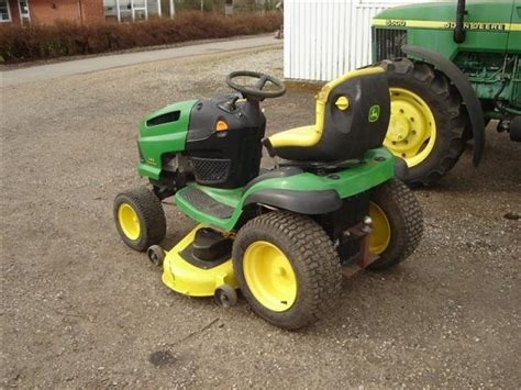 John Deere 145 Automatic Riding Lawn Mower 7361 Ejstrupholm