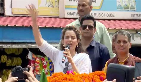 Lok Sabha Election 2024 Kangana Ranaut ने मंडी में निकाला रोड शो कहा तूहां एड़ा नी सोचना