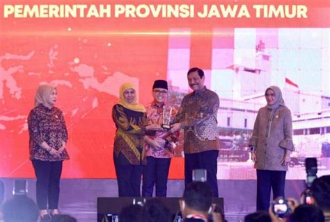 Pemprov Jatim Diganjar Penghargaan Digital Government Award Dari