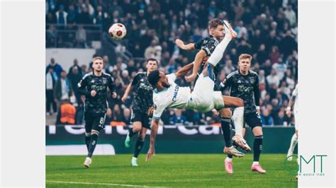 Europa League victoire 4 3 de lOM sur l Ajax grâce à un triplé d