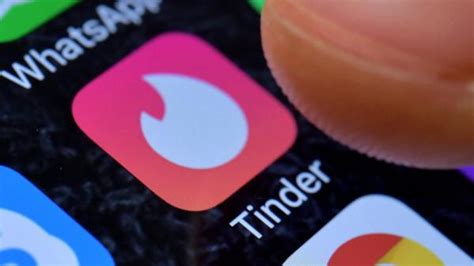 Dicas Infal Veis Para Come Ar Uma Conversa No Tinder