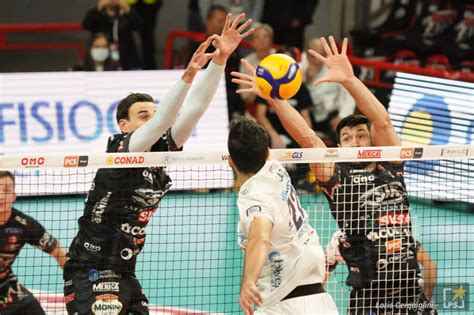 Volley Superlega Perugia Soppianta Milano Trento E Civitanova