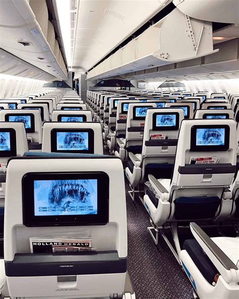 2024 The Ultimate Long-Haul Flight Essentials: How to Get Comfortable