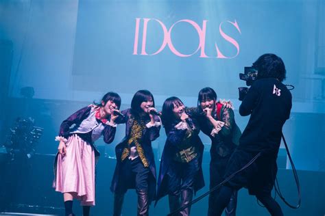 🍭 Bis ライブレポート 圧倒的躍動感を轟かせた最新ep再現ライブ「どんな今でも、研究員と一緒にいられますように」 Popnroll