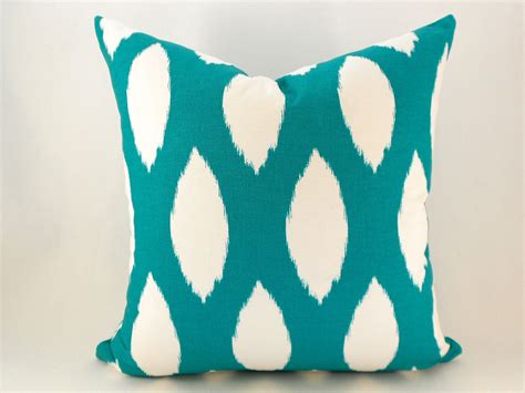 2 Turquoise Pillow Covers Abstract Design Any Size 4000 Via Etsy Con Immagini