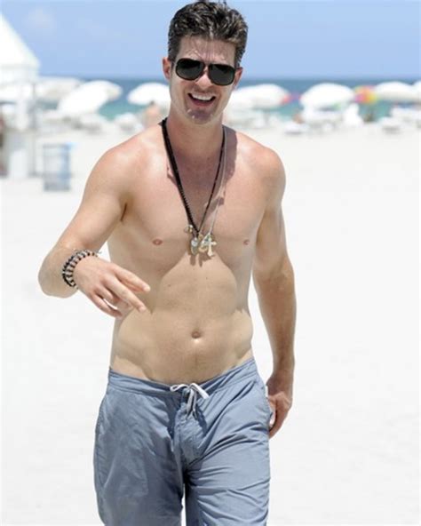 Bitches House G Notícias do mundo GAY baphos humor e muuuuuuuuuuita SACANAGEM Robin Thicke