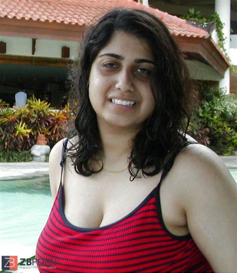 Indian Chicks Blend ZB Porn