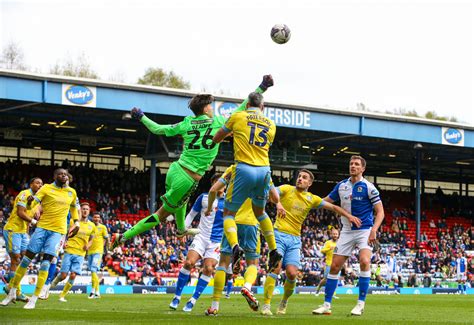 Sheffield Wednesday Could Make Smart Move And Sign Fine Year Old