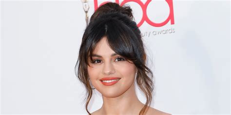 Fans Praise Selena Gomez’s Natural Beauty After She Shares Several Makeup Free Selfies Makeup