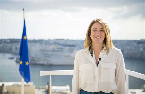 Deputada conservadora é eleita presidente do Parlamento Europeu