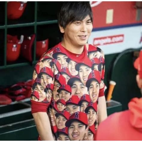 大谷翔平 Tシャツ 顔だらけ 新品未使用 ユニフォームの通販 By Yusukes Shop｜ラクマ