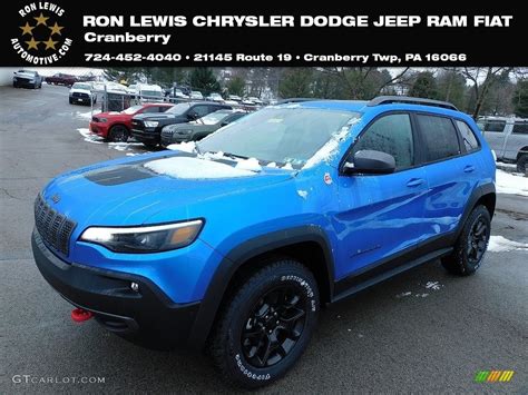 Hydro Blue Pearl Jeep Cherokee Traihawk X Photo