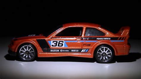 Тематична Машинка Hot Wheels BMW E M Race BMW DJM Orange купити в інтернет магазині