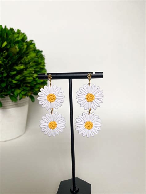 Handmade Polymer Clay Daisy Earrings Daisies Love Corra Etsy