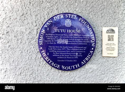 Blue Plaque On Tutu House Hi Res Stock Photography And Images Alamy