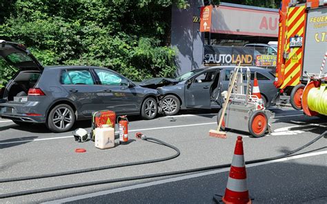 Drei Verletzte Nach Unfall Auf Der B7 In Wuppertal