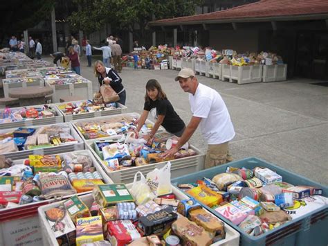 Food Drives Are One Of The Most Helpful Things A Group Of Volunteers