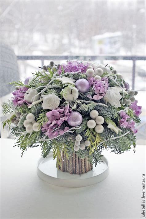 Зимний букет сиреневый | Christmas floral arrangements, Christmas ...