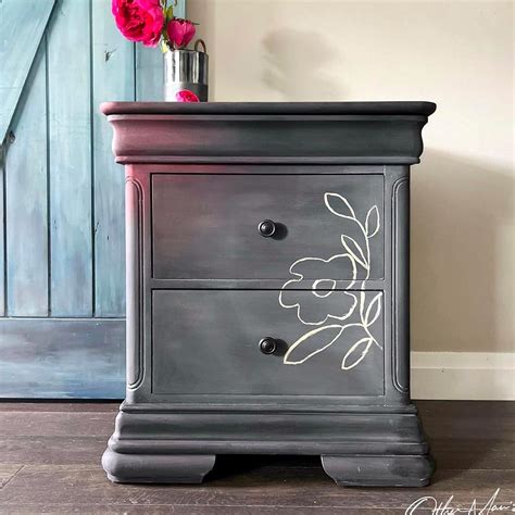 10 Chalk Paint Furniture Ideas