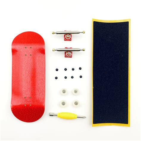 Ensemble De Touche Basse Concave Fait La Main Planche Roulettes