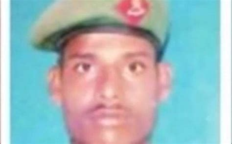 Soldier Found Alive 6 Days After Avalanche In Siachen India Today