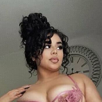 Megan Velez Kimvelezoficial Yardeniivelez Nude Leaks OnlyFans