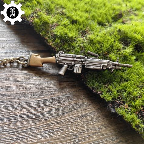 Mini M249 Light Machine Gun Model Metal Keychain Leones Marvelous Items