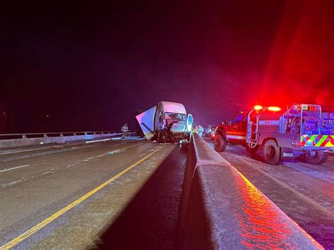 Long Bridge Reopens After Tractor Trailer Accident Kwkt Fox 44