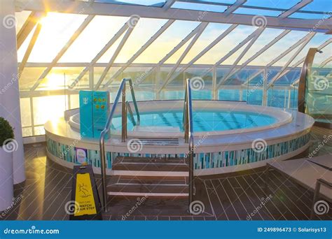 Miami Usa April 29 2022 Solarium At Symphony Of The Seas Editorial