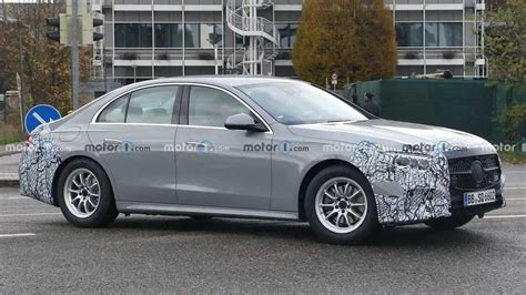 Next Gen Mercedes Benz E Class Drops Camouflage In New Spy Photos